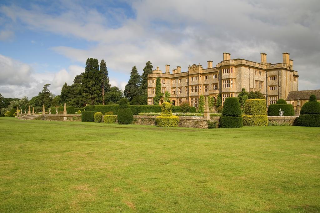 Eynsham Hall Witney Exterior photo