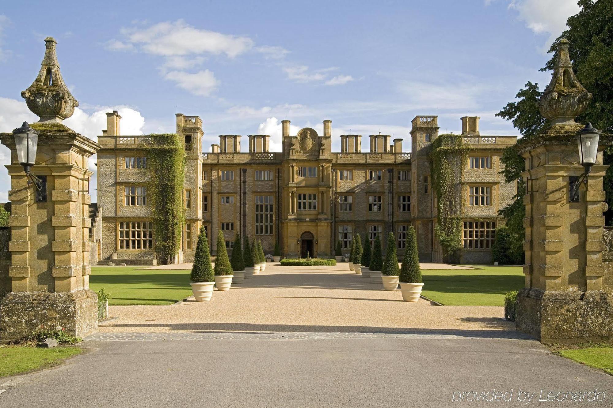 Eynsham Hall Witney Exterior photo
